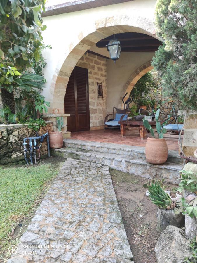 Casolare Giummari Bed & Breakfast คารินิ ภายนอก รูปภาพ