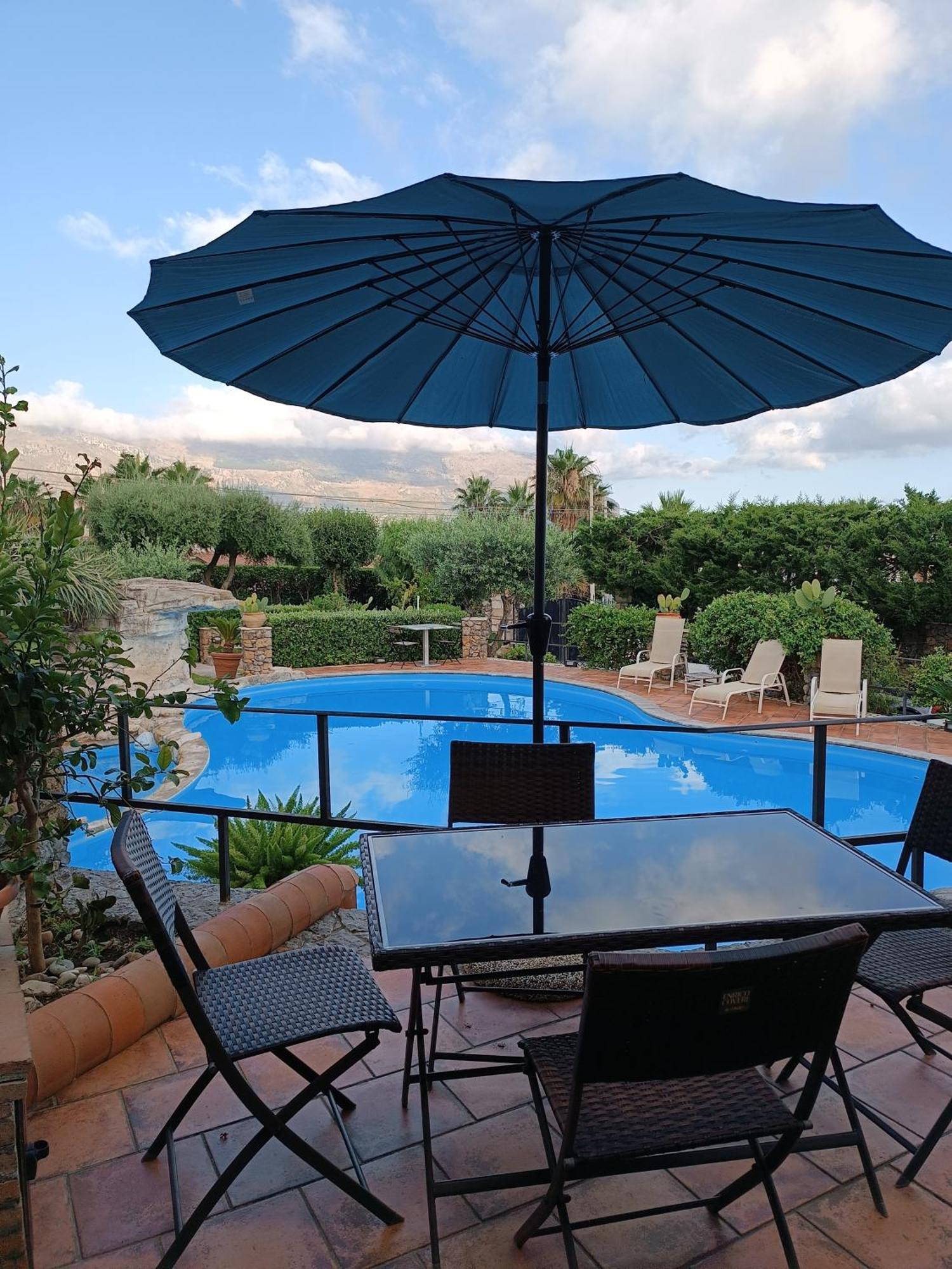 Casolare Giummari Bed & Breakfast คารินิ ห้อง รูปภาพ